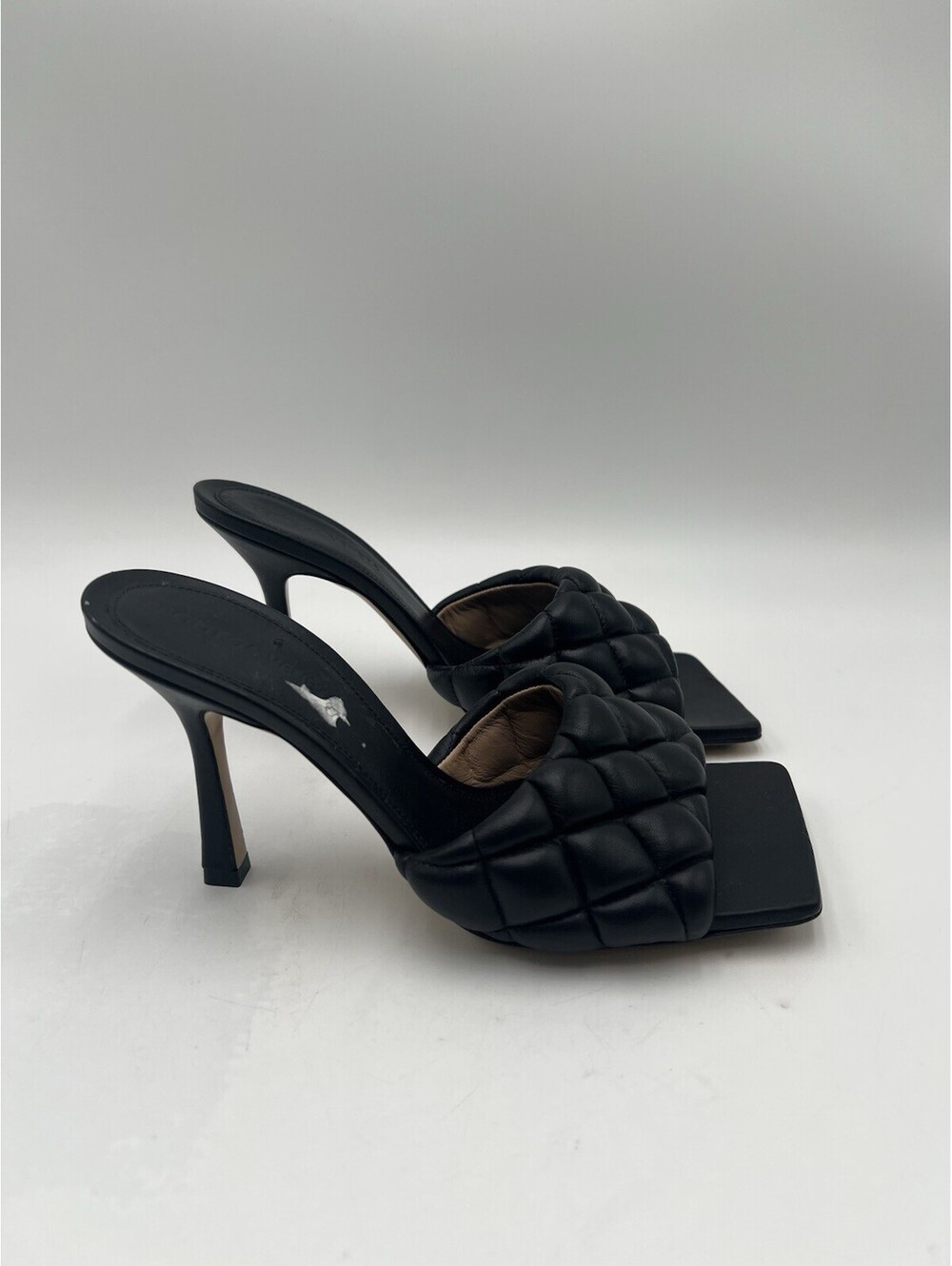 Women’s Bottega Veneta black padded leather mule sandals Size 37